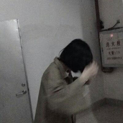 最近很火的ins头像 ins最火头像女