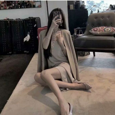 最近很火的ins头像 ins最火头像女