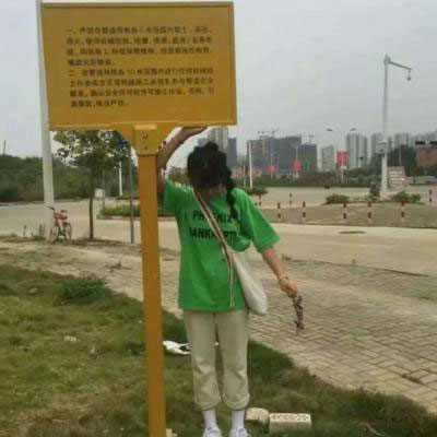 最近很火的ins头像 ins最火头像女