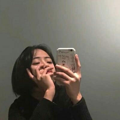 手机头像图片大全 女生拿手机微信头像图片