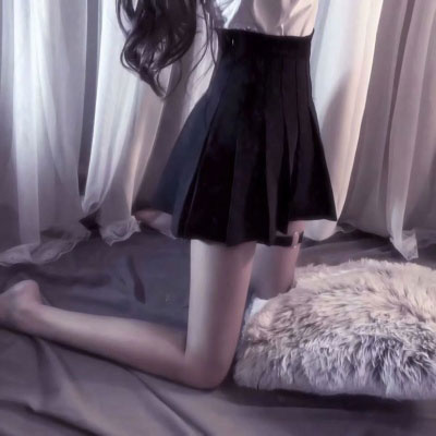 细腿少女图片 初中漂亮细腿女生图片