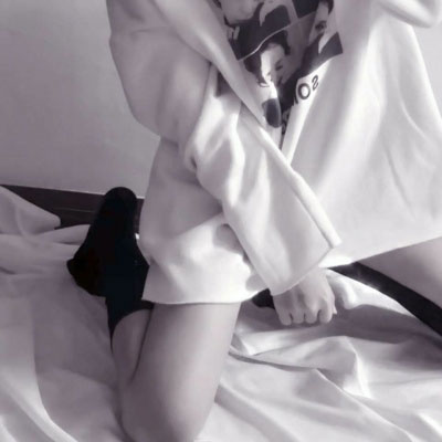 细腿少女图片 初中漂亮细腿女生图片