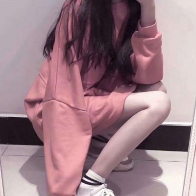 细腿女生一览 少女图片头像唯美真人在床上