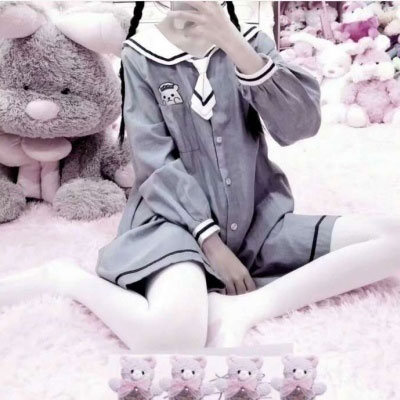 细腿女生一览 少女图片头像唯美真人在床上