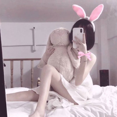 细腿女生一览 少女图片头像唯美真人在床上