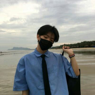帅哥照片同一个人10张 男生照片多张同一个人