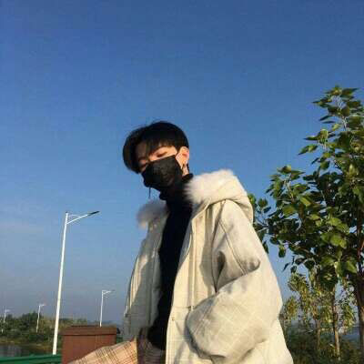 帅哥照片同一个人10张 男生照片多张同一个人