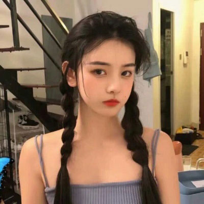 女生锁骨图片 锁骨很漂亮的女生照片