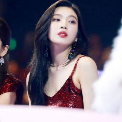 女生锁骨图片 锁骨很漂亮的女生照片