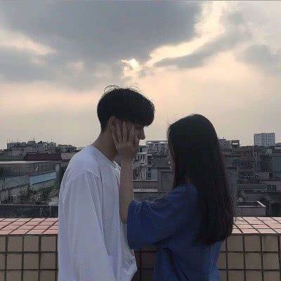 情侣头像一张图分两半一人一半