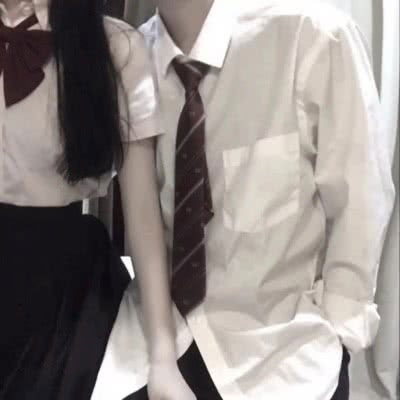 情侣头像下半身不带脸不露头