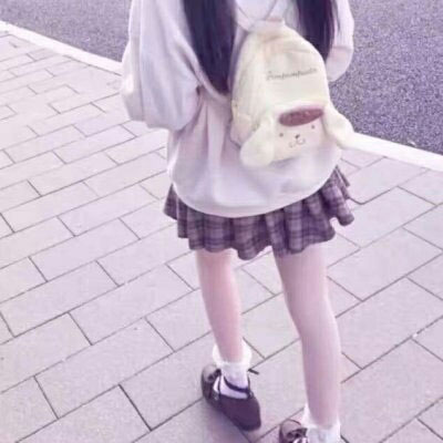 初中小女生福利图片 真人只露出腿的头像图片