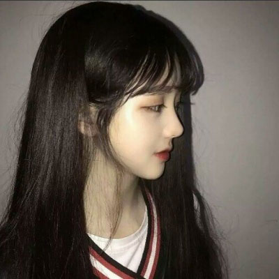 女生照片可爱单纯18岁 真实漂亮17岁女生照片大全