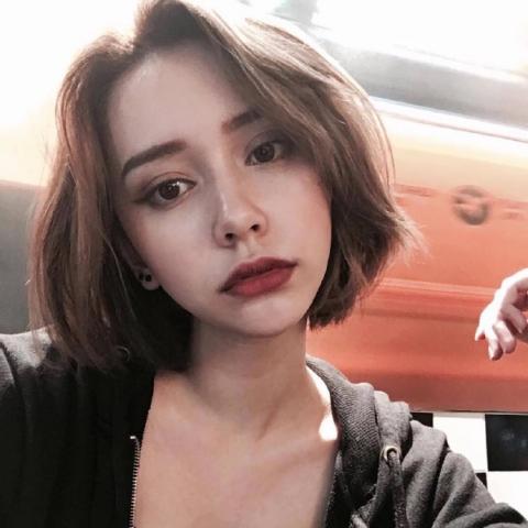 黑暗丧风格女头像真人快手头像 丧高清病女头像