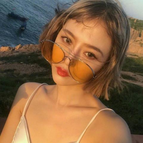 黑暗丧风格女头像真人快手头像 丧高清病女头像