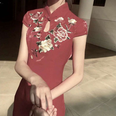 古风旗袍美女头像 真丝旗袍微信美女图片大全图片