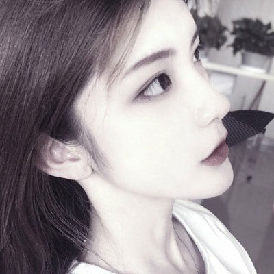 2020最潮最火女生头像图片