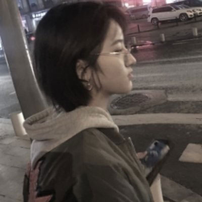 最近很火的社会头像女图片