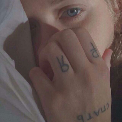 最近很火的社会头像女图片