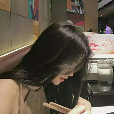暗黑系头像女高冷图片