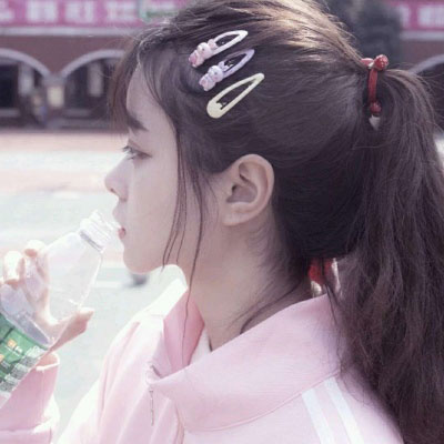 QQ二人闺头 闺密头像一呆萌一冷酷