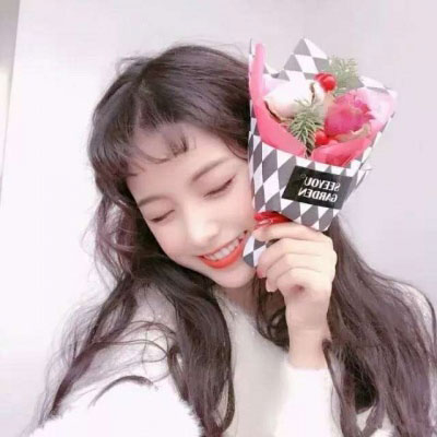 普通21岁女生照片图片 可爱少女图片