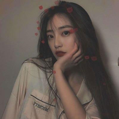 孤独头像 女生头像伤感孤独一个人侧面图片