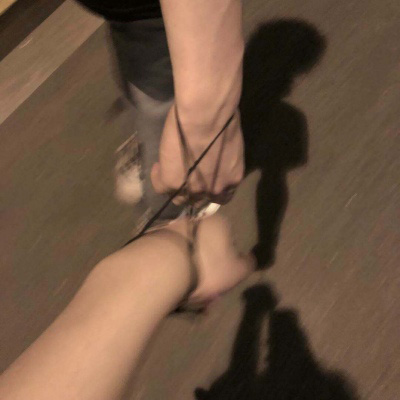 微信头像手拉手图片 情侣手拉手头像大全