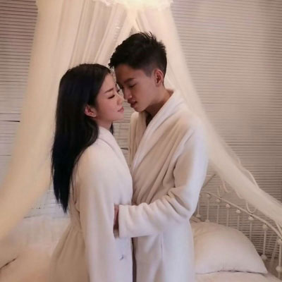 接吻缠绵暧昧情头 男女上下接吻暧昧头像