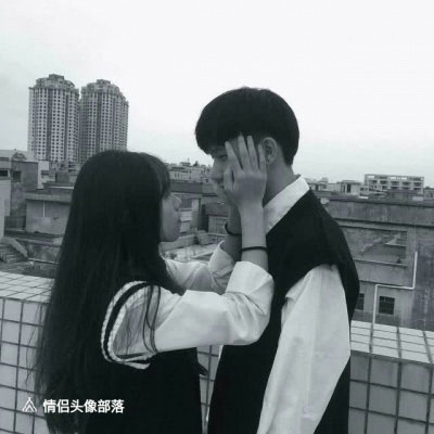 情侣头像黑色系双人一图 黑白情头一对两张图片
