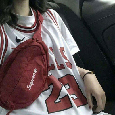 网红头像女高冷气质 女生头像高冷红色高清