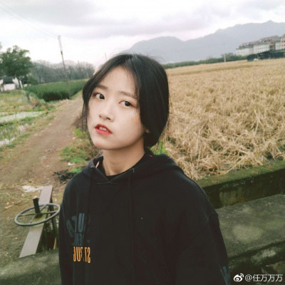一组同一个女生的照片多张学生 漂亮女生图片一套图片