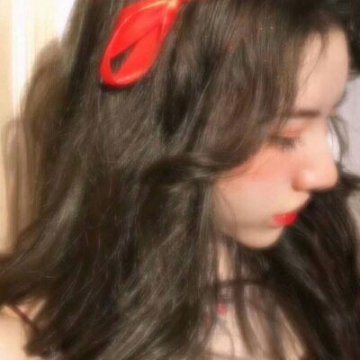 侧面头像女生唯美漂亮