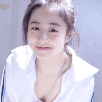 淡雅头像女生 唯美淡雅好看美女图片同一人多张