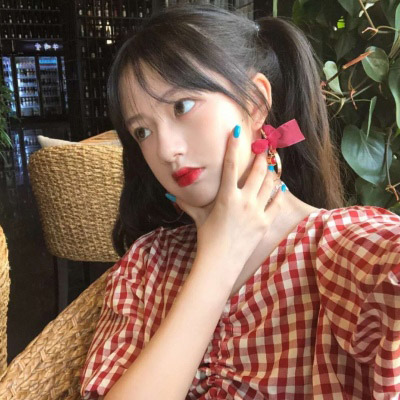 照片女可爱小清新霸气自拍 女照片霸气十足可爱图片