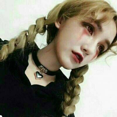 病娇女头像真人血腥 暗黑丧系带血的恐怖头像