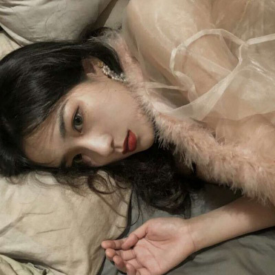玩网女头像高清骚御 霸气高冷有气质性感在床上图片