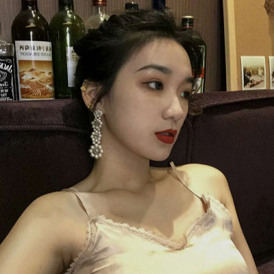 玩网女头像高清骚御 霸气高冷有气质性感在床上图片