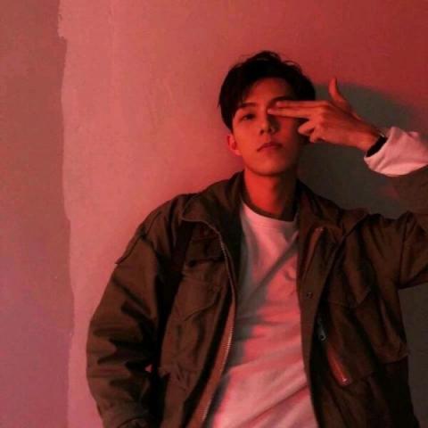 男生霸气快手头像图片 霸气十足黑社会男生快手清晰尺寸480x480图片