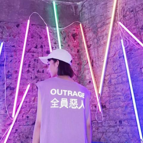 快手头像情侣有个性 情头一男一女高冷背影