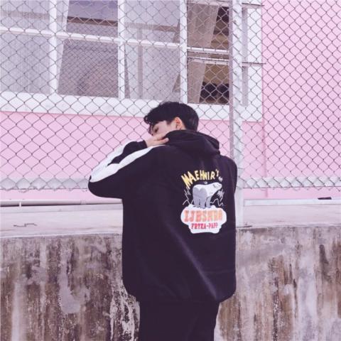 快手头像情侣有个性 情头一男一女高冷背影