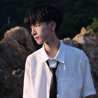 一人多张帅气男生头像
