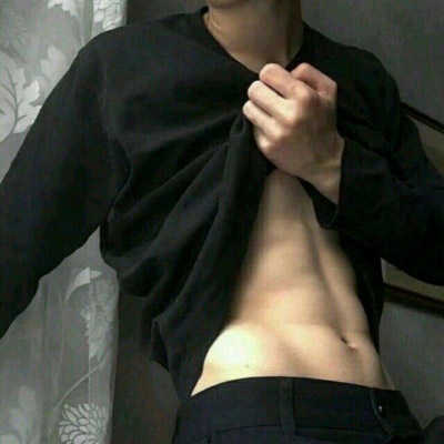 6块腹肌照片男生不夸张