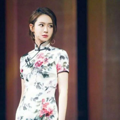复古旗袍美女图片大全 穿民国y绑古典旗袍女人的微信头像图片