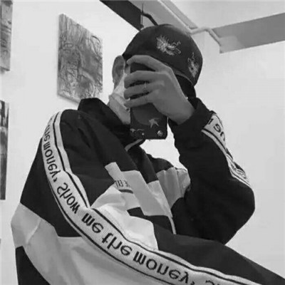 qq部位男生头像玩手机图片