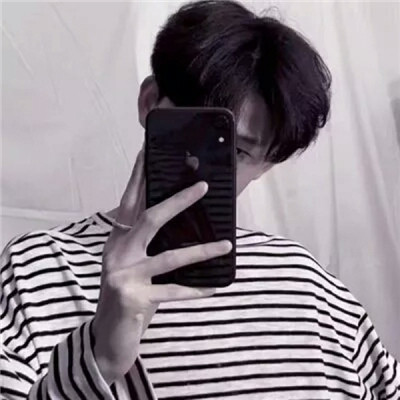 qq部位男生头像玩手机图片