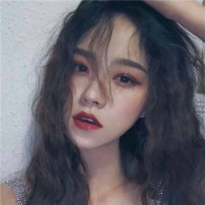 女生头像霸气黑色衣服图片