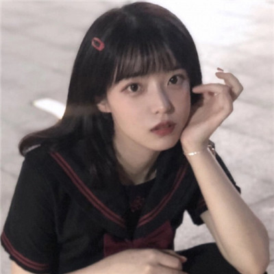 qq头像女生画中画最新图片