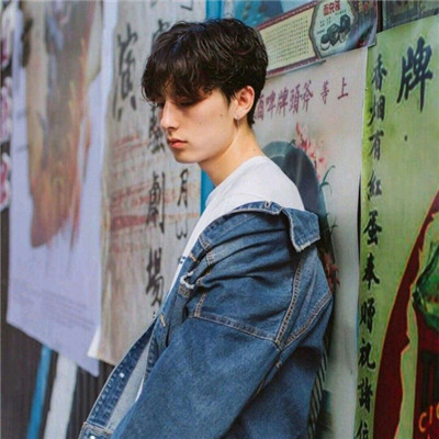 很潮很帅的男生头像可爱带口罩图片
