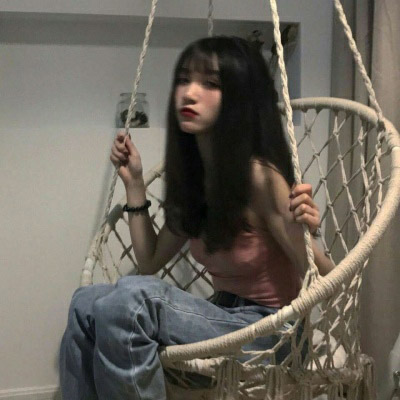 清纯高冷女生头像侧脸